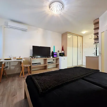 Cozy And Modern - Free Parking Bratislava