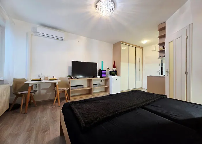 Cozy And Modern - Free Parking 브라티슬라바